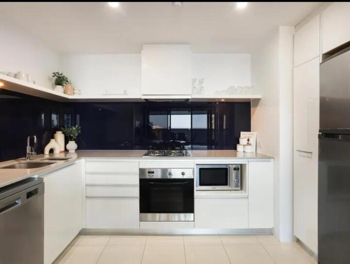 Circle On Cavill 2-bed Sea View Gold Coast